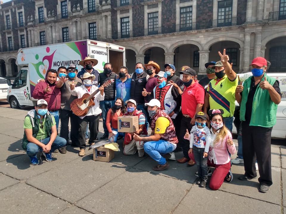 Donan despensas a trabajadores del espectáculo afectados por la pandemia