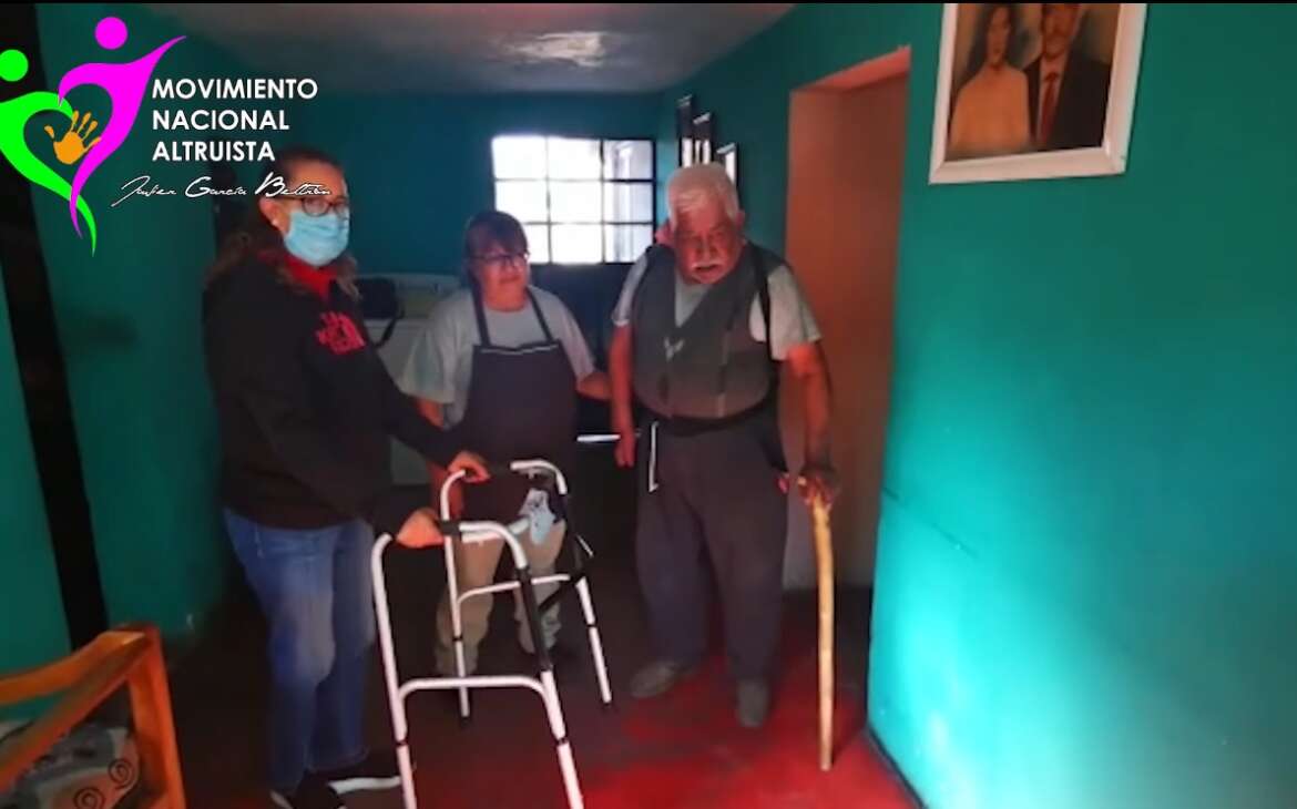 MNA, Entregan Andadera al Sr. Bonifacio para Mejorar su Calidad de Vida